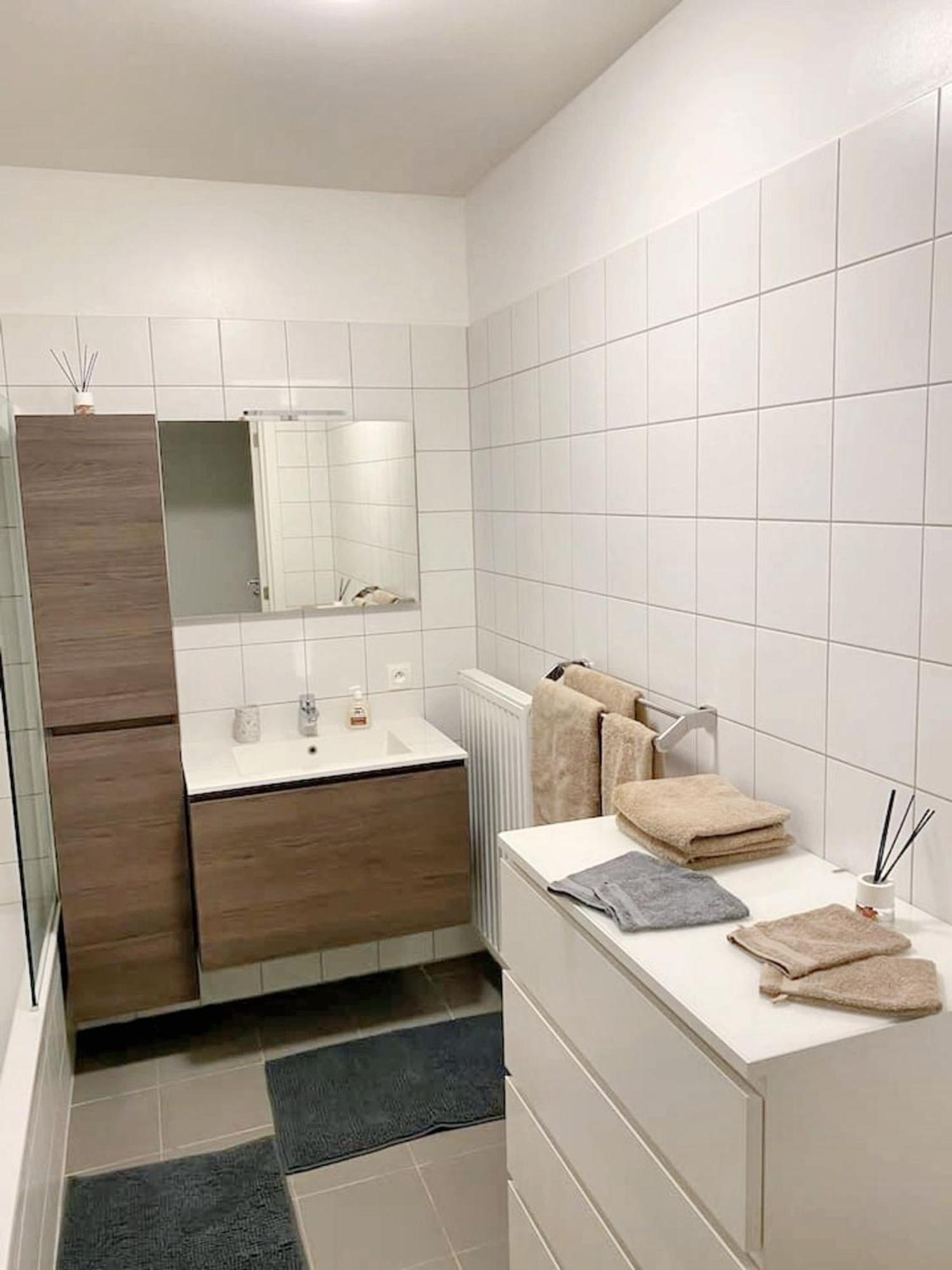 Modern Apartment In Cureghem Anderlecht 134 M² + Terrace Brussel Eksteriør bilde