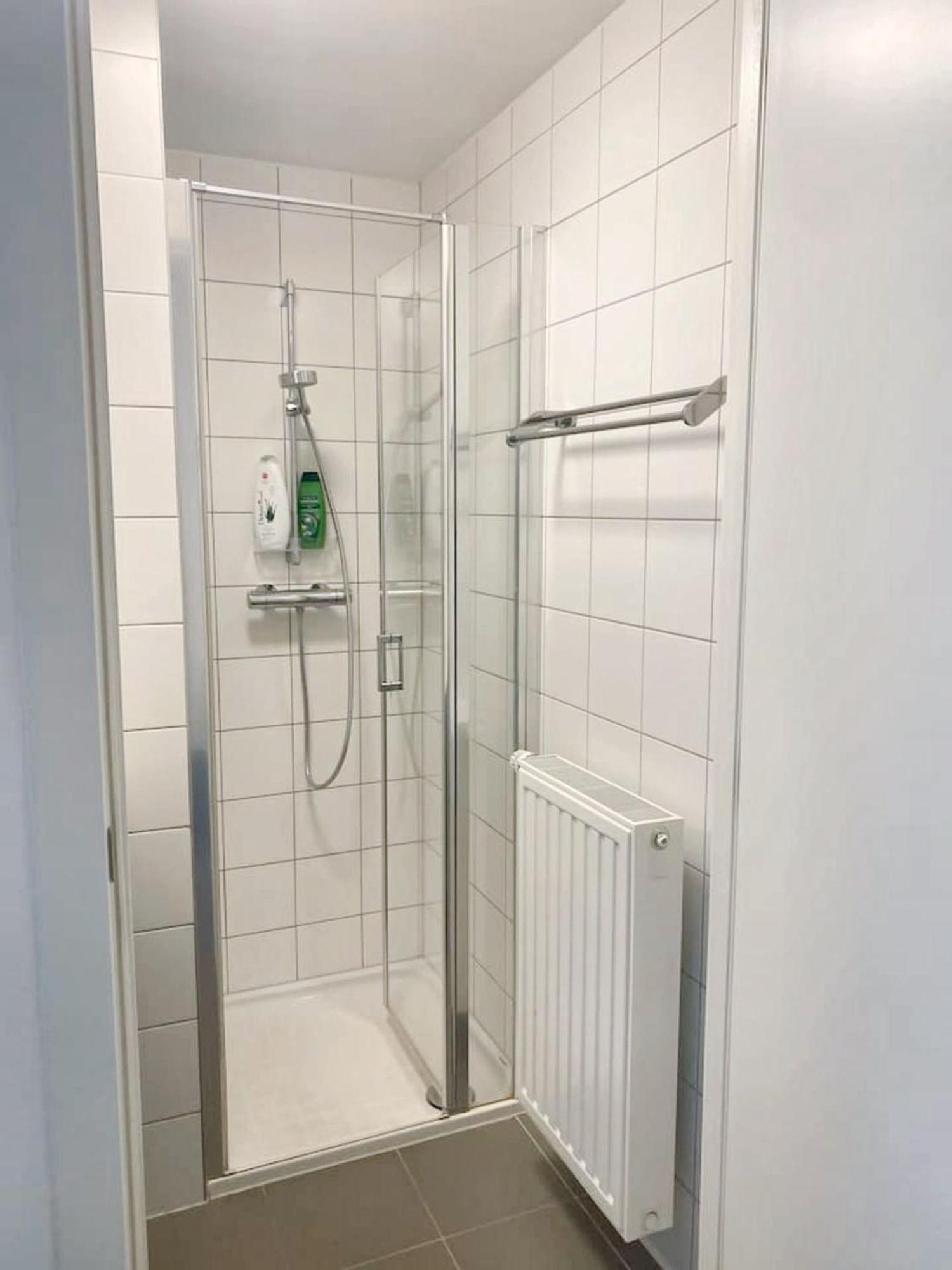Modern Apartment In Cureghem Anderlecht 134 M² + Terrace Brussel Eksteriør bilde